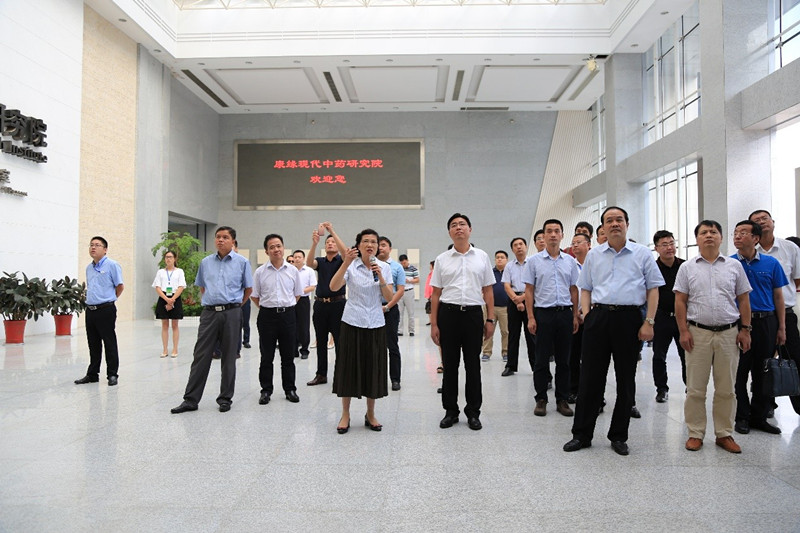 第七届淮海经济区核心区城市市长会议与会领导莅临九游会药业考察